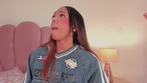 Snapshot of nicoleparadise_ chatting on 11/20/25, 12:49 NICOLE online show from 11/20/25, 12:49