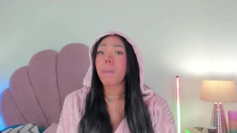 Snapshot of nicoleparadise_ chatting on 12/05/25, 12:47 NICOLE online show from 12/05/25, 12:47