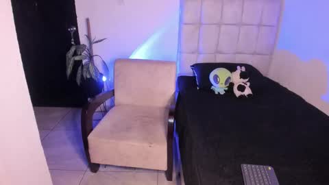 Snapshot of nicolepeachx chatting on 02/20/26, 11:38 Nicol independent model online show from 02/20/26, 11:38