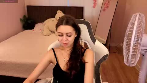 Snapshot of nicolerossss chatting on 08/01/26, 01:27 NicoleRossss online show from 08/01/26, 01:27