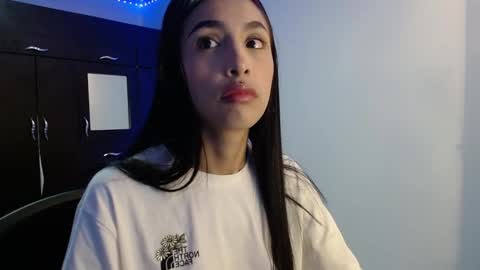 Snapshot of nicoletta_c66 chatting on 02/23/26, 11:24 Nicole online show from 02/23/26, 11:24