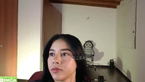 Nicoll  Independent model online show from 10/29/25, 08:05