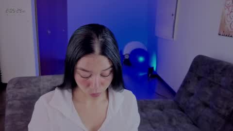 Nicoll  Independent model online show from 05/05/26, 07:05