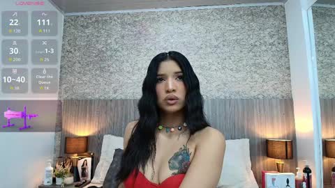 Nicolle Alvarez online show from 04/01/26, 01:41