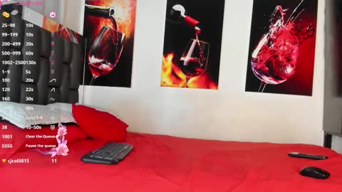 Snapshot of nicolle_hanks1 chatting on 10/23/25, 01:27 nicolle_hanks1 online show from 10/23/25, 01:27