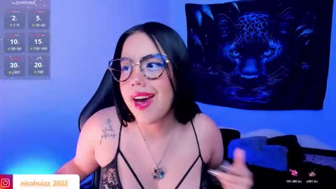 Snapshot of nicolle_ruizz chatting on 12/05/25, 10:35 Nicoll online show from 12/05/25, 10:35