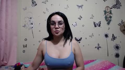 Snapshot of nicolle_sky chatting on 03/07/26, 08:11 nicolle_sky online show from 03/07/26, 08:11