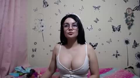 Snapshot of nicolle_sky chatting on 03/14/26, 08:53 nicolle_sky online show from 03/14/26, 08:53