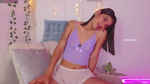 Snapshot of nicolle_swt chatting on 06/06/26, 11:04 Nicolle online show from 06/06/26, 11:04
