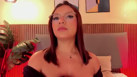 NICOLLE EVANS online show from 07/02/26, 11:16