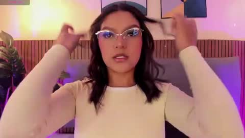 NICOLLE EVANS online show from 07/15/26, 12:32