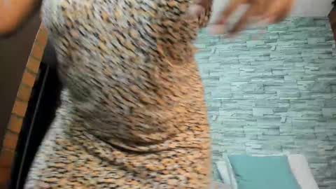 nicollesofia3 online show from 02/23/25, 03:56