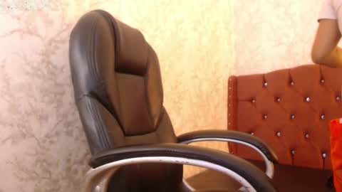 Nicolle Miley online show from 01/23/25, 11:15