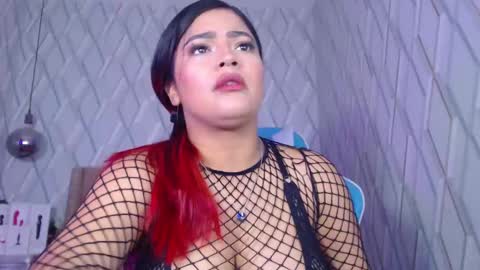 Nicolle Miley online show from 02/11/25, 02:03