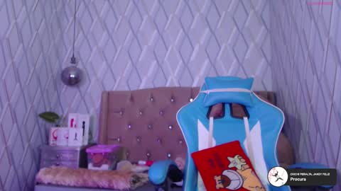 Nicolle Miley online show from 03/11/25, 08:52