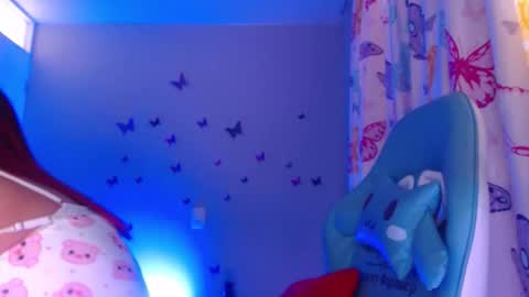Snapshot of nicolletaylorq chatting on 04/07/26, 08:31 Nicolle Miley online show from 04/07/26, 08:31