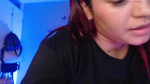Snapshot of nicolletaylorq chatting on 04/12/26, 11:43 Nicolle Miley online show from 04/12/26, 11:43