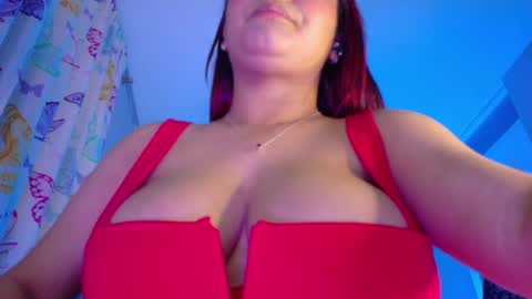Snapshot of nicolletaylorq chatting on 06/12/26, 05:06 Nicolle Miley online show from 06/12/26, 05:06