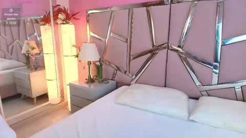 Snapshot of nicollevsconttei chatting on 01/15/26, 07:17 nicollevsconttei online show from 01/15/26, 07:17