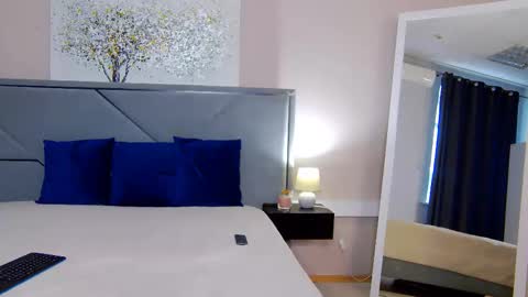 Snapshot of nicolros chatting on 09/29/25, 10:53 NicolRos online show from 09/29/25, 10:53