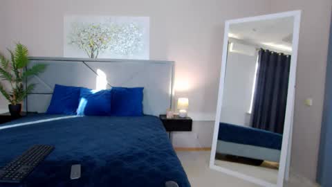 NicolRos online show from 11/21/25, 09:30