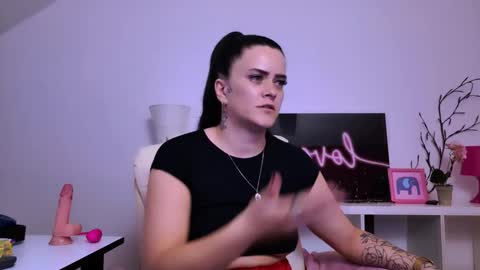 Nicol Sparkle online show from 04/21/26, 09:48