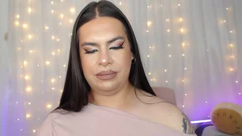 Snapshot of nicoobaby chatting on 01/21/25, 07:06 nicoobaby online show from 01/21/25, 07:06