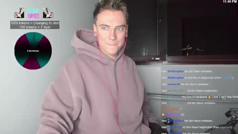 NicoSlowmoo online show from 11/14/25, 10:40