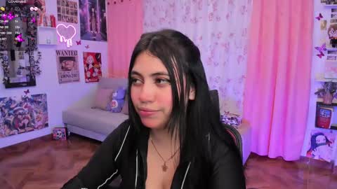 Snapshot of nidrii_07 chatting on 03/07/25, 08:45 900 300 online show from 03/07/25, 08:45