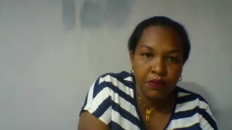 niellah online show from 05/01/26, 04:39