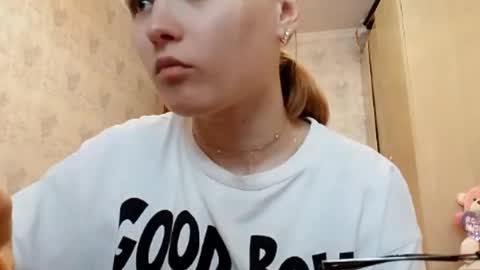 Snapshot of nievesmarchal chatting on 04/06/26, 03:24 Ella online show from 04/06/26, 03:24