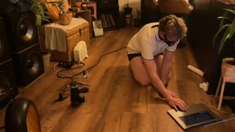 Snapshot of nigglesmueller chatting on 03/04/25, 05:32 privatestreamer online show from 03/04/25, 05:32