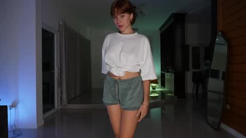 Snapshot of night_jelly chatting on 04/28/26, 12:10 Aurora online show from 04/28/26, 12:10