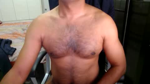 Snapshot of night_rider09711 chatting on 12/28/24, 01:38 night_rider09711 online show from 12/28/24, 01:38