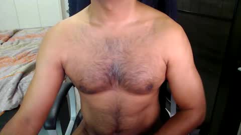 Snapshot of night_rider09711 chatting on 01/09/25, 07:10 night_rider09711 online show from 01/09/25, 07:10