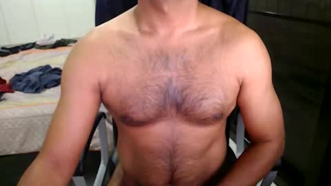 Snapshot of night_rider09711 chatting on 01/14/25, 05:23 night_rider09711 online show from 01/14/25, 05:23