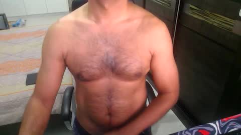 Snapshot of night_rider09711 chatting on 02/13/25, 06:48 night_rider09711 online show from 02/13/25, 06:48