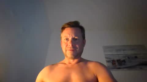 Snapshot of nightbreed3 chatting on 07/22/26, 01:19 Daniel online show from 07/22/26, 01:19