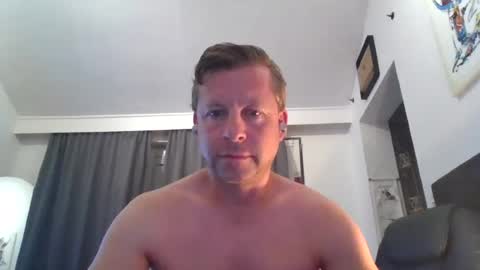 Snapshot of nightbreed3 chatting on 08/09/26, 08:58 Daniel online show from 08/09/26, 08:58