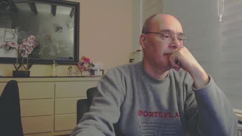 Snapshot of nightkeeper63 chatting on 02/18/25, 12:26 nightkeeper63 online show from 02/18/25, 12:26