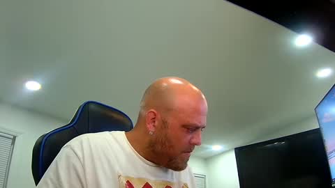 Snapshot of nightlifecouple chatting on 09/22/25, 03:52 nightlifecouple online show from 09/22/25, 03:52