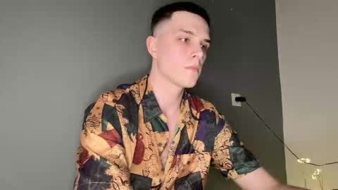 Snapshot of nightlord_x chatting on 12/18/25, 06:14 Max online show from 12/18/25, 06:14