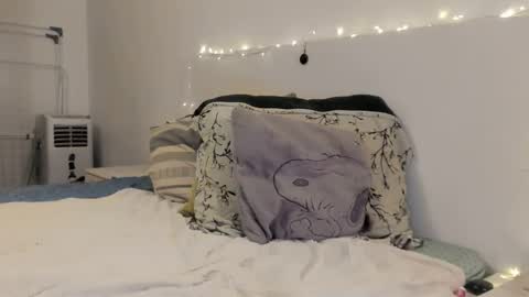 Snapshot of nightprincess1 chatting on 11/25/25, 06:19 nightprincess1 online show from 11/25/25, 06:19