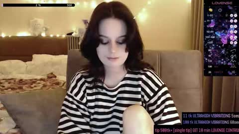 Snapshot of nightpurr chatting on 12/22/25, 06:16 Darcy online show from 12/22/25, 06:16