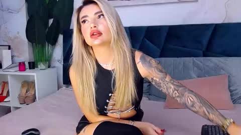 Iris online show from 11/26/25, 09:10