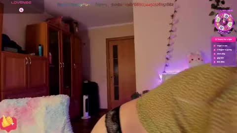 Snapshot of nighty_lana chatting on 11/11/25, 04:07 Lana online show from 11/11/25, 04:07