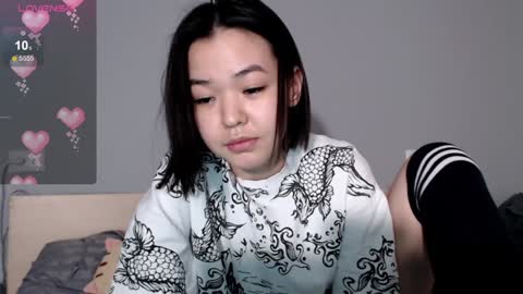 Snapshot of niia_osaki chatting on 01/27/25, 05:04 Niia online show from 01/27/25, 05:04