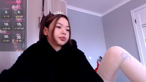 Snapshot of niia_osaki chatting on 02/27/25, 11:10 Niia online show from 02/27/25, 11:10
