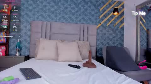 NiiaMoore online show from 09/29/25, 08:46