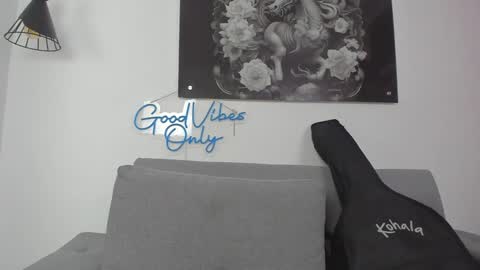 Snapshot of niickcooper chatting on 01/25/25, 12:06 Niick online show from 01/25/25, 12:06